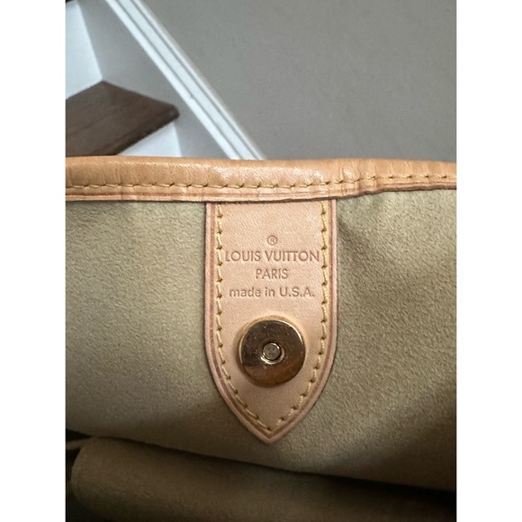 Authentic Louis Vuitton Monogram Canvas Galliera PM Shoulder Hobo Bag - Picture 8 of 9